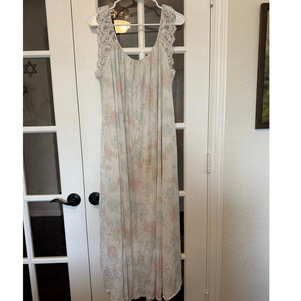 Vintage Lucie Ann Floral Nightgown Lace Shoulder Sleeveless Maxi Gown USA XL